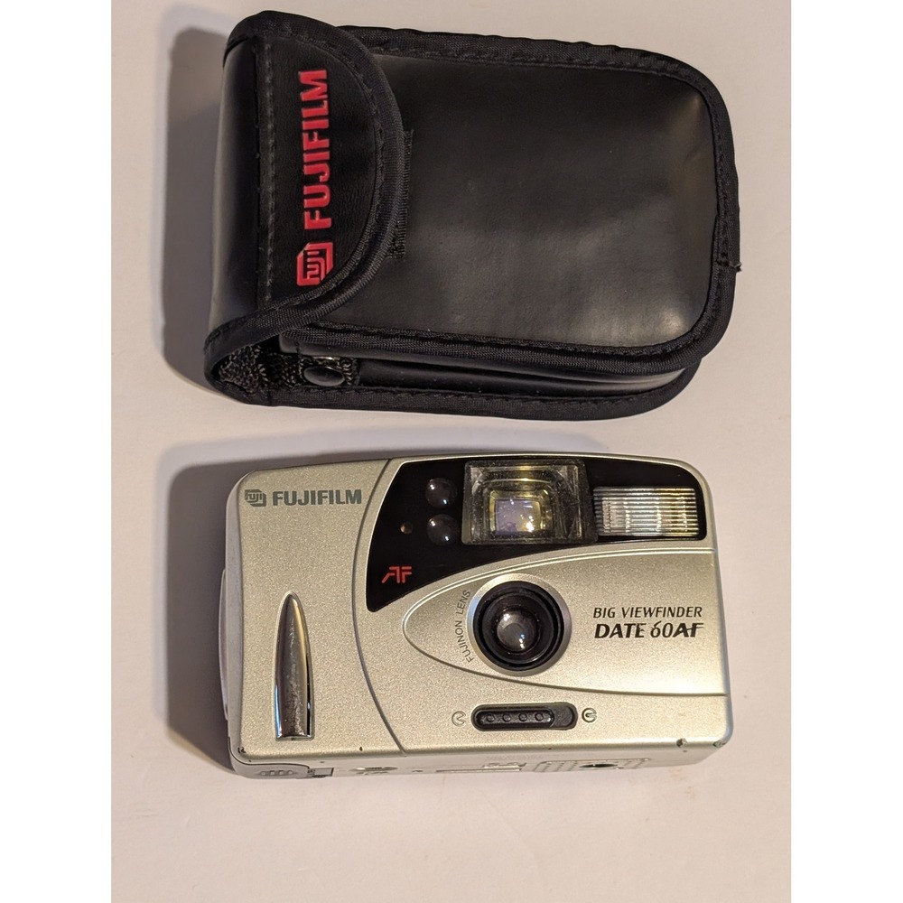 Fujifilm Retro 35mm Point & Shoot Camera Big Viewfinder Date 60AF Silver w Case